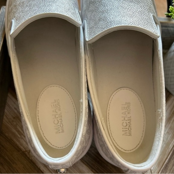 EUC w/Box Michael Kors Keaton white/silver slip ons - Picture 5 of 6
